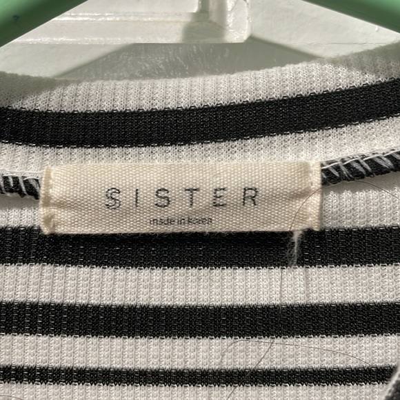 Black and white striped top - Picture 2 of 2